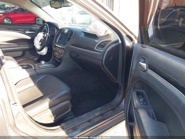 Chrysler 300 2015 2C3CCAAGXFH929675 Image 5