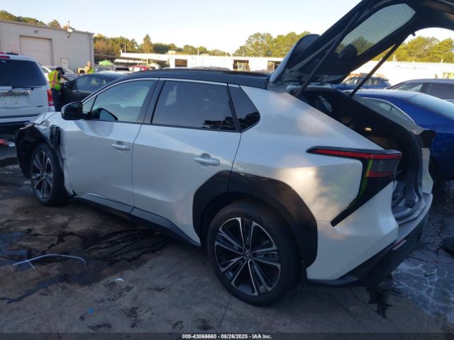 2024 TOYOTA BZ4X JTMABACA9RA071536 Photo 2