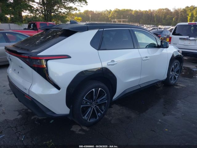 2024 TOYOTA BZ4X JTMABACA9RA071536 Photo 3