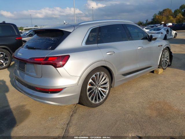 2019 AUDI E-TRON WA1VAAGEXKB020994 Photo 3