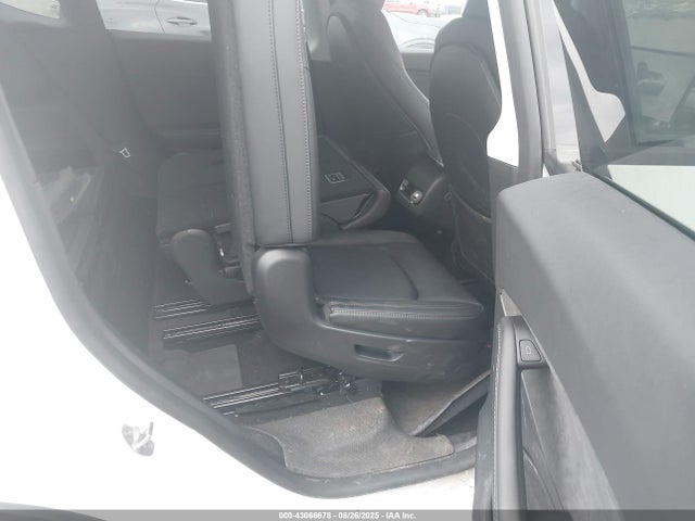 2024 TESLA MODEL Y 7SAYGAEE6RF066823 Photo 7