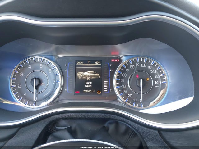 Chrysler 200 2015 1C3CCCAB1FN648162 Image 7
