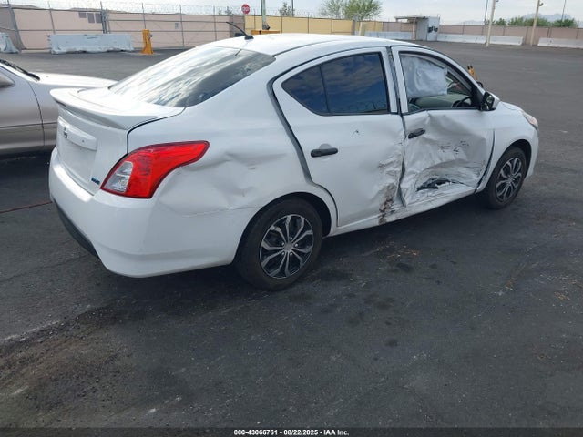 Nissan 2016 2016 3N1CN7AP9GL836621 Image 4