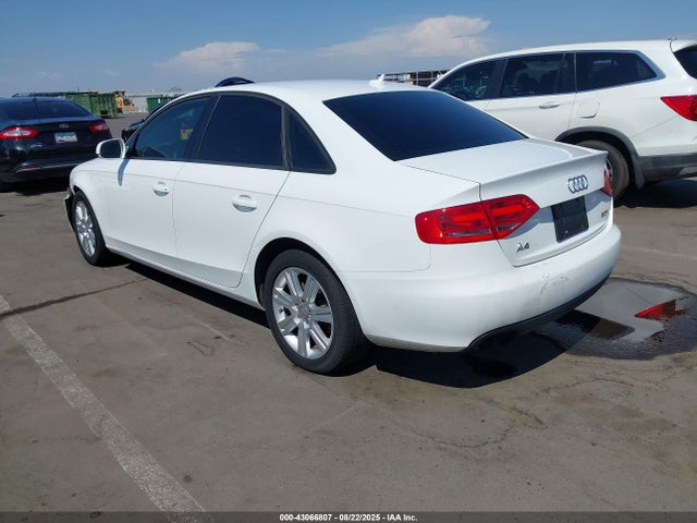 2010 AUDI A4 WAUAFAFL6AN016716 Photo 2