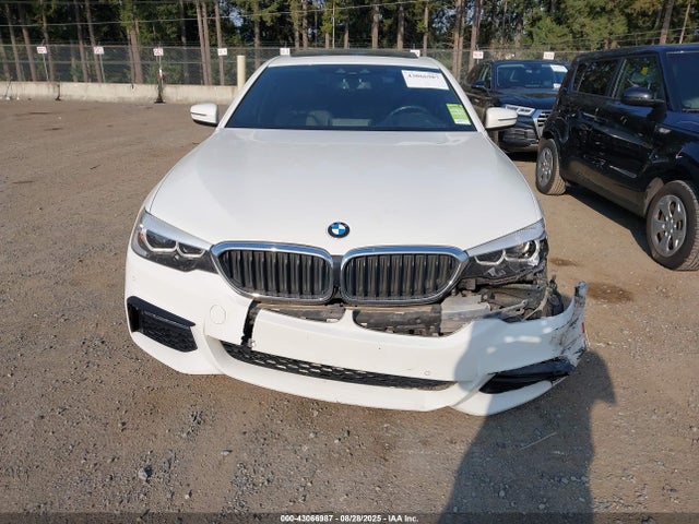 WBAJA9C57JB249394 BMW 530e