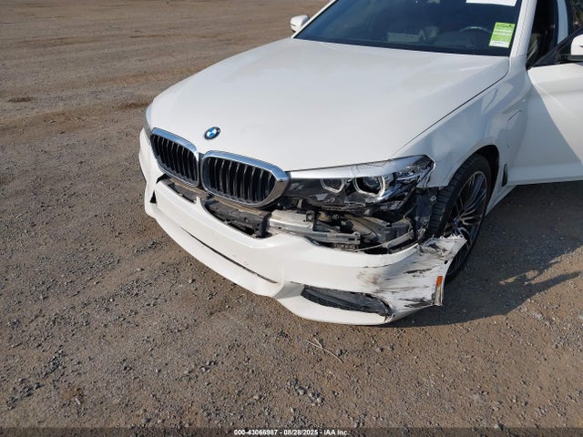 WBAJA9C57JB249394 BMW 530e