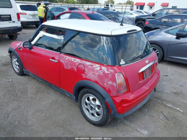 2002 MINI COOPER WMWRC33412TC36396 Photo 2