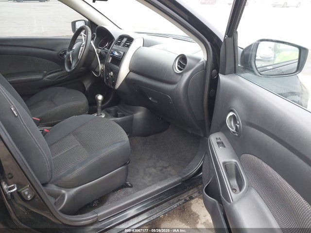 3N1CN7AP8FL955999 Nissan Versa