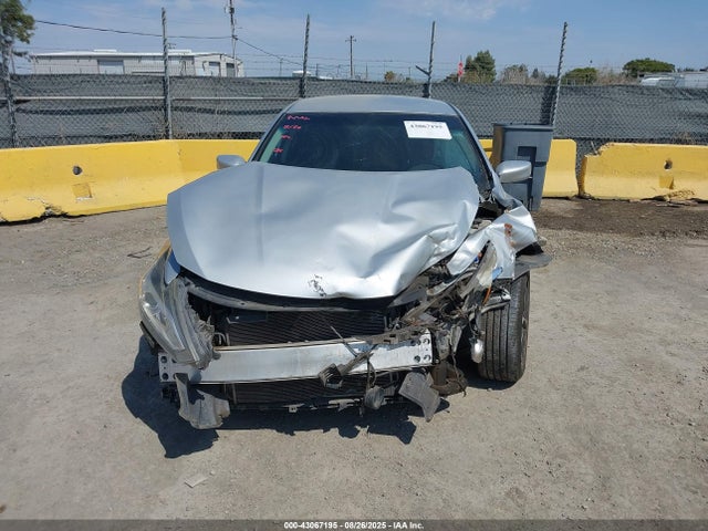 1N4AL3AP8JC196557 Nissan 2018