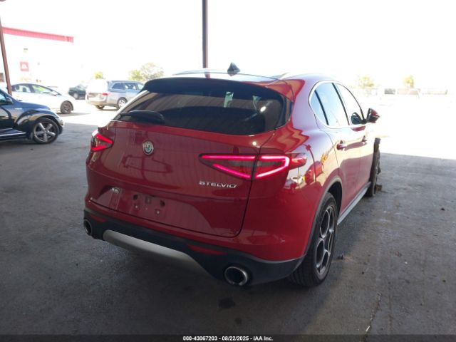 2018 ALFA ROMEO STELVIO ZASFAKBN2J7B79671 Photo 3