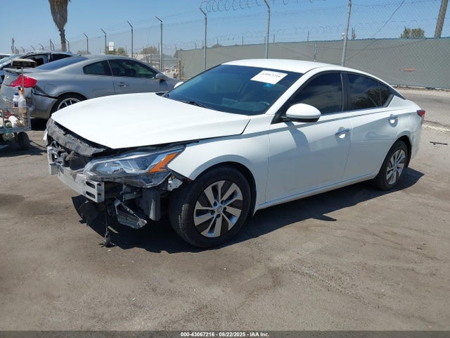 Nissan 2020 2020 1N4BL4BV5LC165776 Image 2