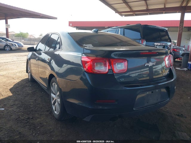 Chevrolet lkw 2015 1G11F5SL3FF178099 Image 3