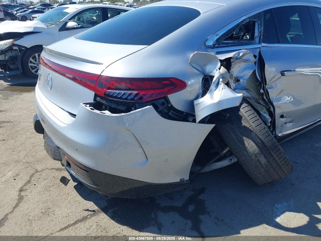 Mercedes-Benz ed 2022 W1KCG2DB2NA005479 Image 19
