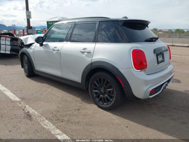 2018 MINI HARDTOP WMWXU3C59J2F51335 Photo 2
