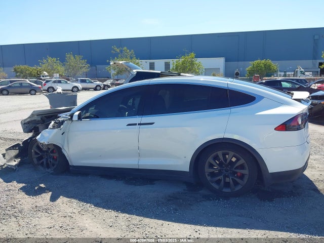 5YJXCBE46GF018172 Tesla MODEL X