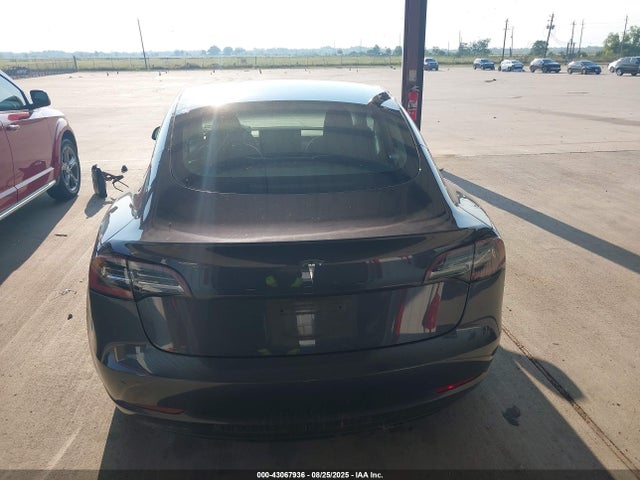 5YJ3E1EA9PF486163 Tesla MODEL 3