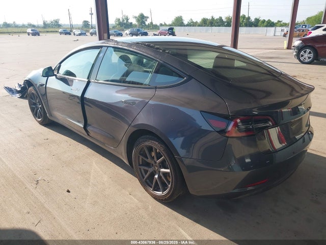 2023 TESLA MODEL 3 5YJ3E1EA9PF486163 Photo 2