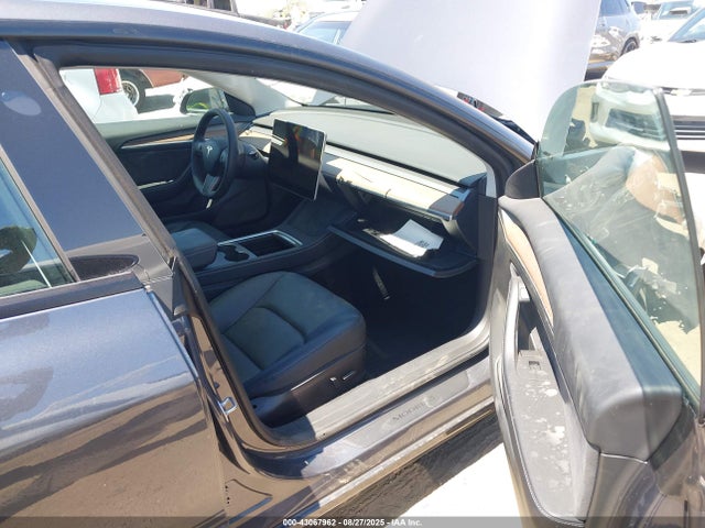 2023 TESLA MODEL 3 5YJ3E1EA2PF435538 Photo 4