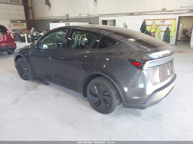 2026 TESLA MODEL Y 7SAYGDEE7TF387729 Photo 2