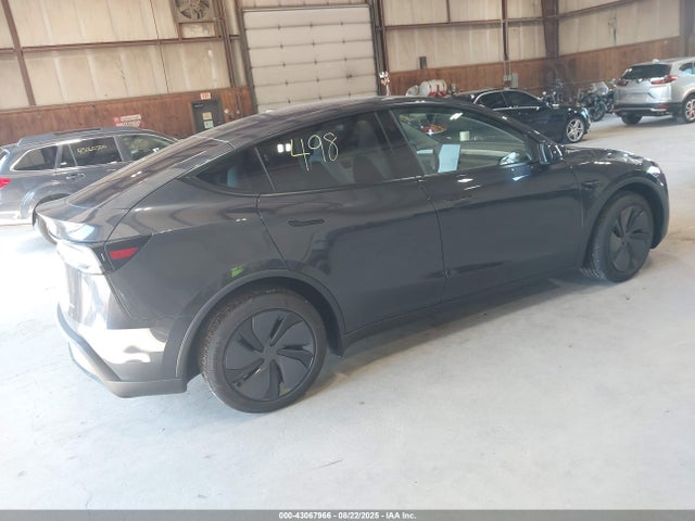 2026 TESLA MODEL Y 7SAYGDEE7TF387729 Photo 3