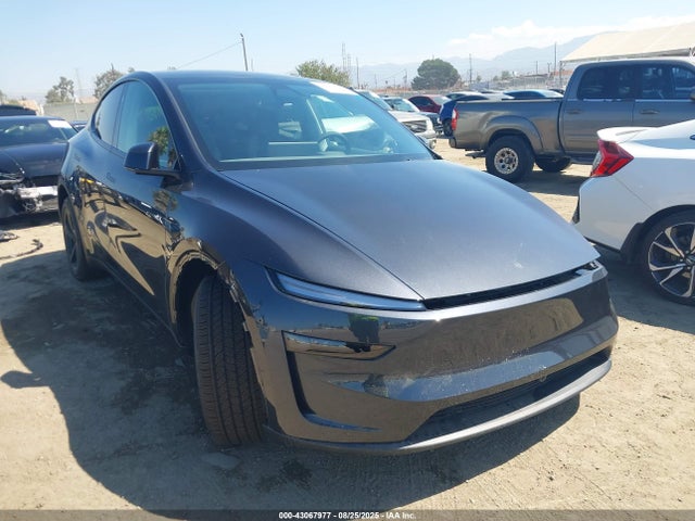 2026 TESLA MODEL Y 7SAYGDED9TF404831 Photo 0