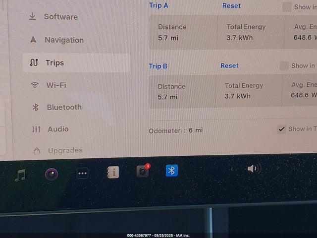 Tesla Model Y Rwd 2026 7SAYGDED9TF404831 Image 13