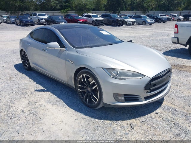 2013 TESLA MODEL S 5YJSA1DP8DFP06434 Photo 0