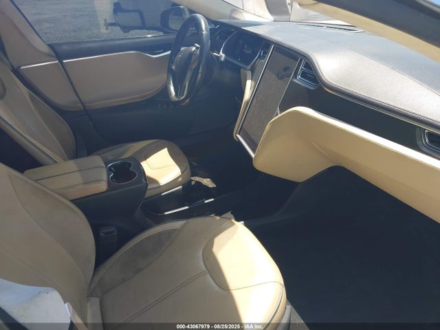 2013 TESLA MODEL S 5YJSA1DP8DFP06434 Photo 4