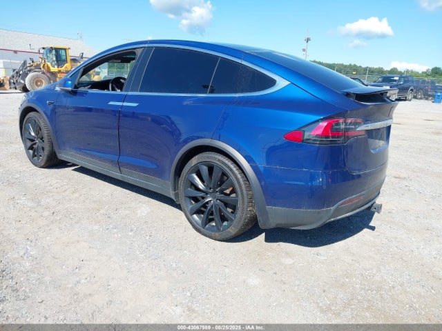 2020 TESLA MODEL X 5YJXCAE27LF246426 Photo 2
