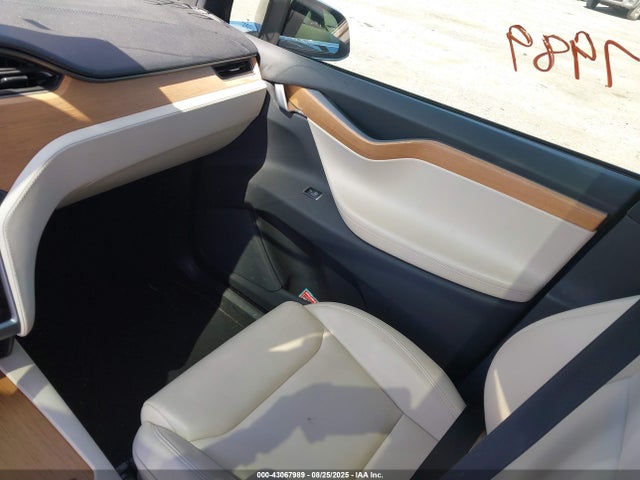 2020 TESLA MODEL X 5YJXCAE27LF246426 Photo 4