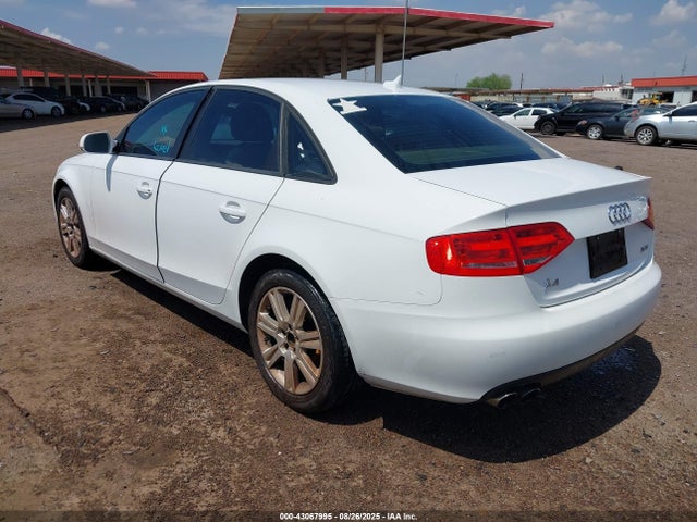 2010 AUDI A4 WAUAFAFL9AN007721 Photo 2