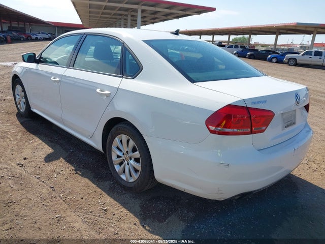 1VWAT7A32FC024107 Volkswagen Passat