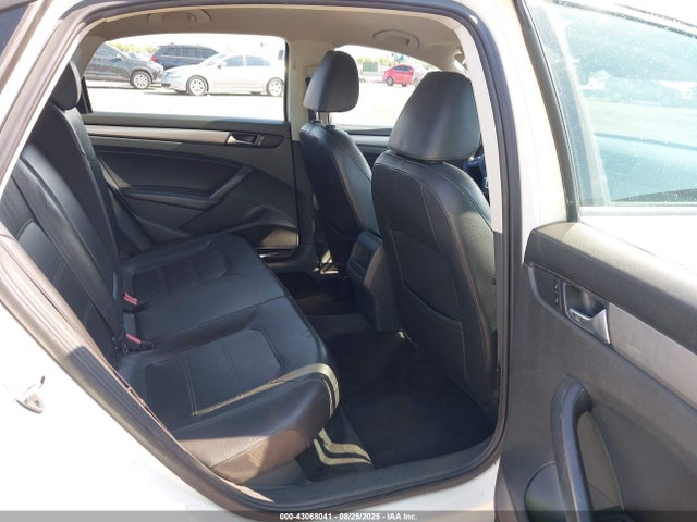 1VWAT7A32FC024107 Volkswagen Passat