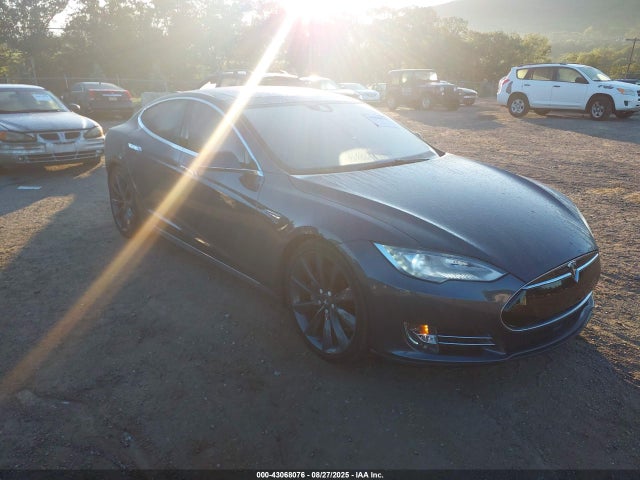 2016 TESLA MODEL S 5YJSA1E20GF134010 Photo 0