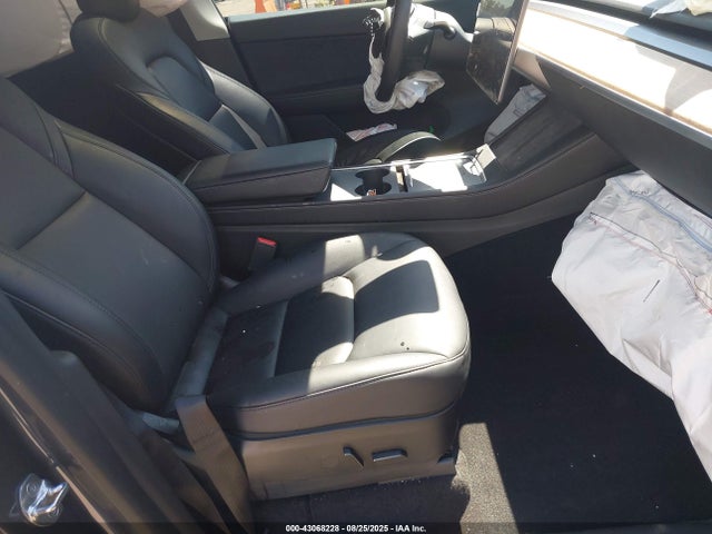 2022 TESLA MODEL Y 7SAYGDEEXNF401447 Photo 4