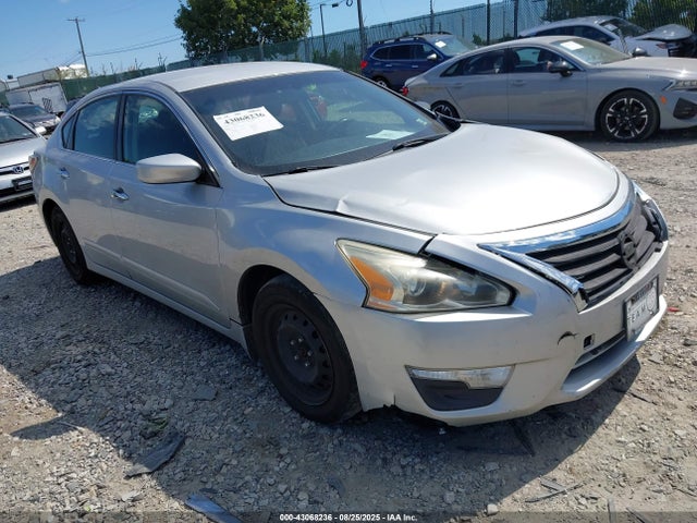 Nissan Altima 2015 1N4AL3AP4FN356137 Image 1