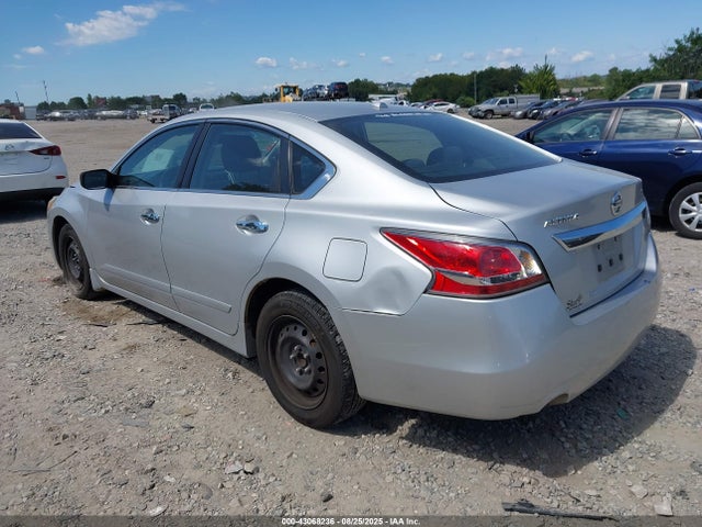 Nissan Altima 2015 1N4AL3AP4FN356137 Image 3