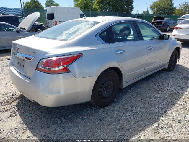 Nissan Altima 2015 1N4AL3AP4FN356137 Image 4