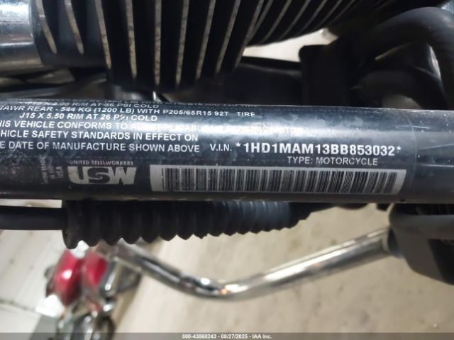 2011 HARLEY-DAVIDSON FLHTCUTG 1HD1MAM13BB853032 Photo 9