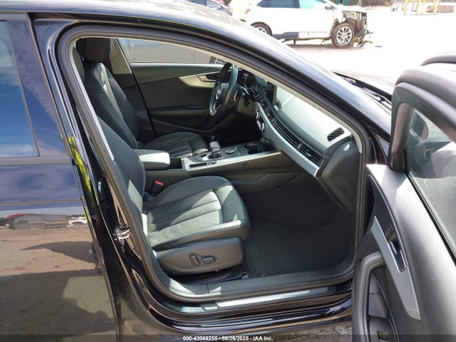 WAUGMAF44HN064220 Audi A4