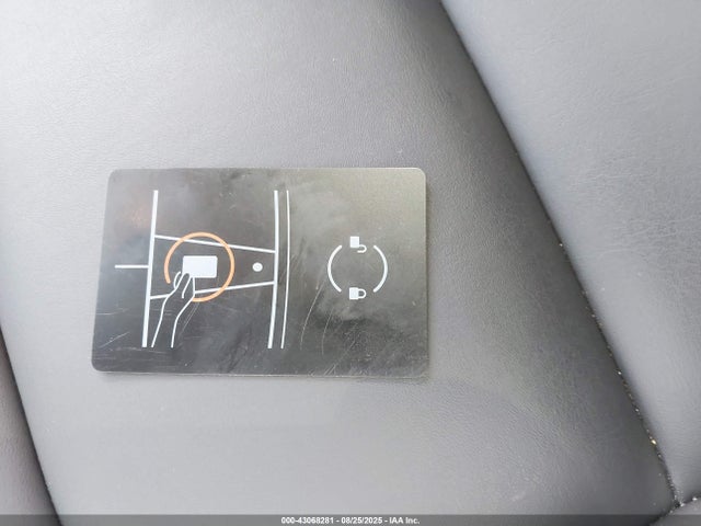 2025 TESLA MODEL Y 7SAYGDED5SF250598 Photo 10