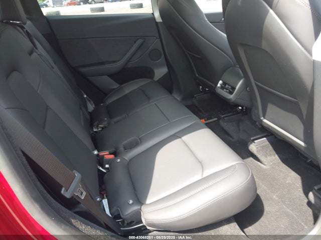 2025 TESLA MODEL Y 7SAYGDED5SF250598 Photo 7