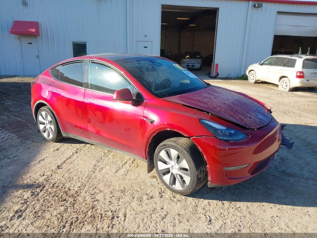 2024 TESLA MODEL Y 7SAYGDEE5RA272374 Photo 0