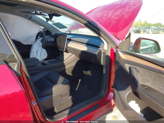 2024 TESLA MODEL Y 7SAYGDEE5RA272374 Photo 4