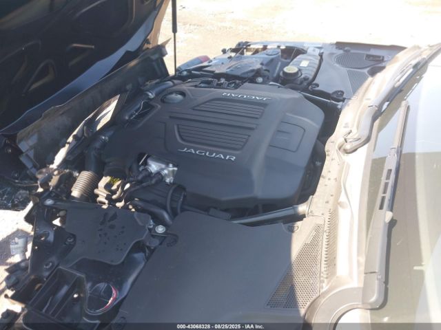 2016 JAGUAR F-TYPE SAJWJ6FV6G8K35187 Photo 9