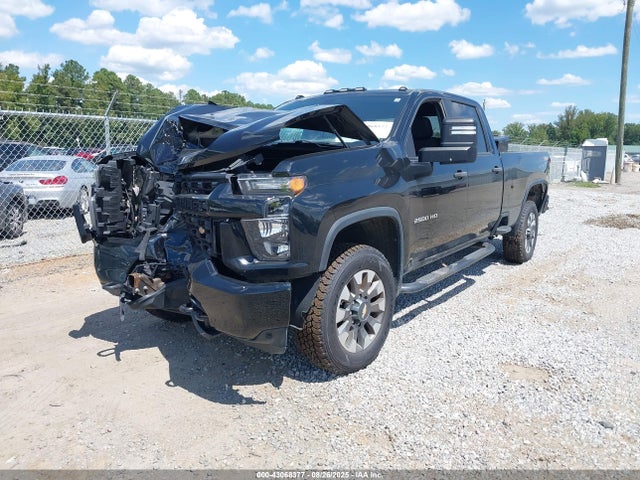 Chevrolet l8t 2021 1GC4YME71MF295331 Image 2