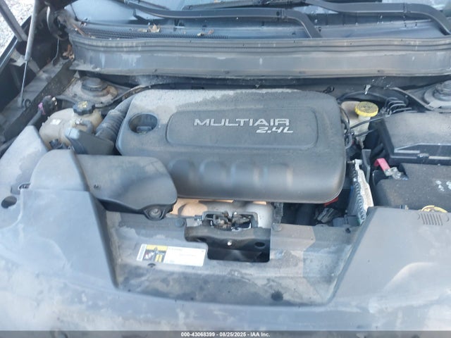 1C4PJLCB6FW631285 Jeep Cherokee