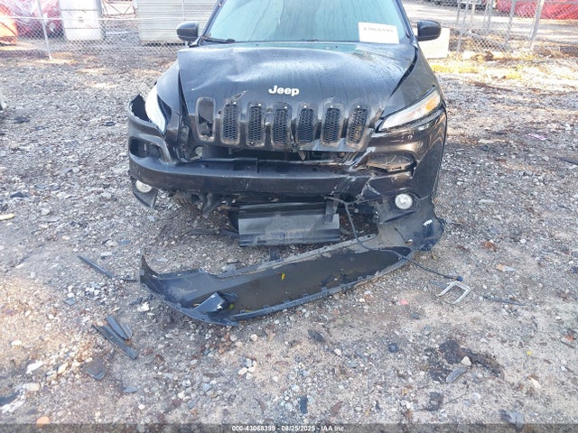 1C4PJLCB6FW631285 Jeep Cherokee