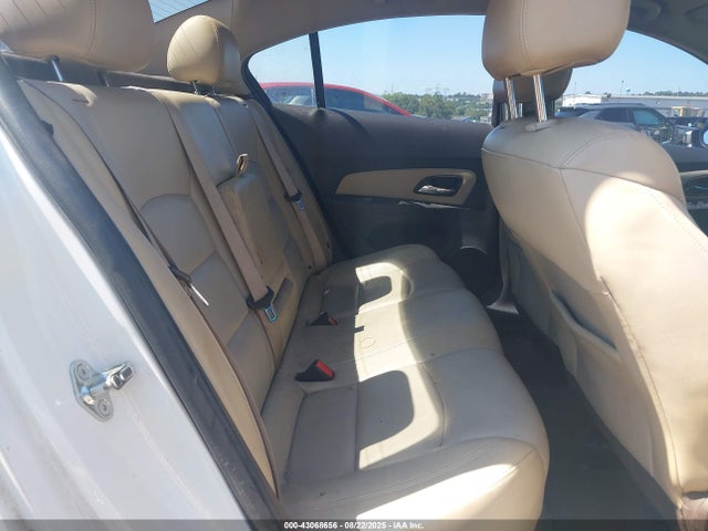 Chevrolet LUV 2015 1G1PE5SB3F7276175 Image 8