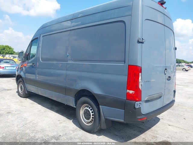 WD4PF0CD7KP061020 Mercedes-Benz om 642 with brake assist